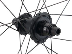ZIPP 858 NSW Carbon Tubeless Disc Center Lock Laufradsatz Modell 2023 11 ZIPP 858 NSW Carbon Tubeless Disc Center Lock Laufradsatz Modell 2023 -Fahrradzubehör Geschäft 461871